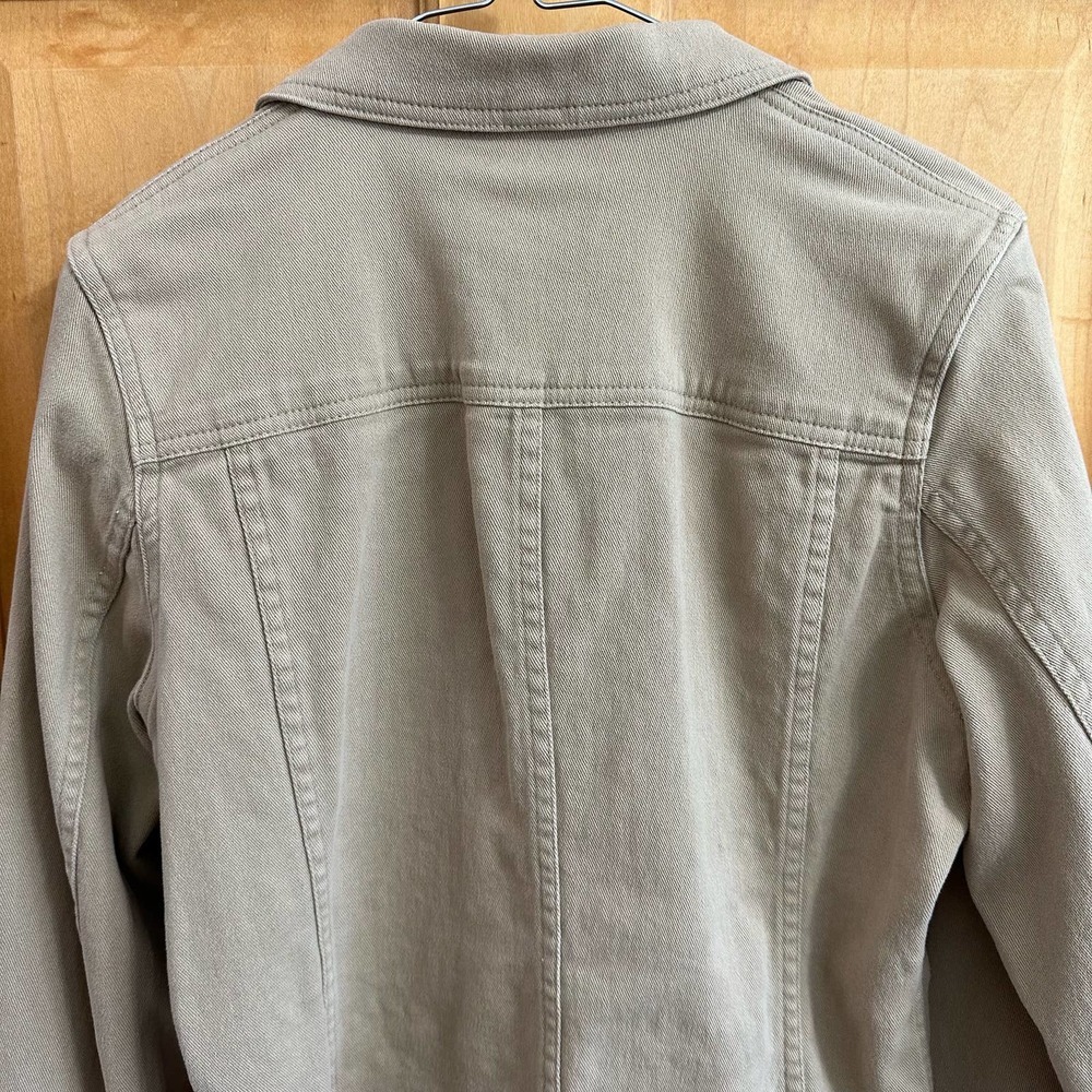 EUC, Jones Sport Women's Tan Sz Small Long Sleeve Metal Button Jacket w/stretch - Picture 11 of 15